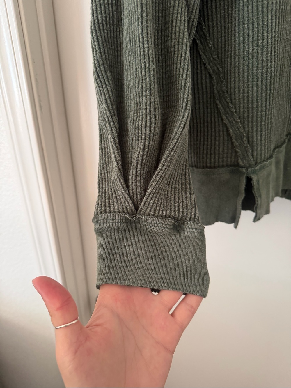 Free People Olive Green Oversized V-Neck Long Sleeve Top - Picture 4 of 9